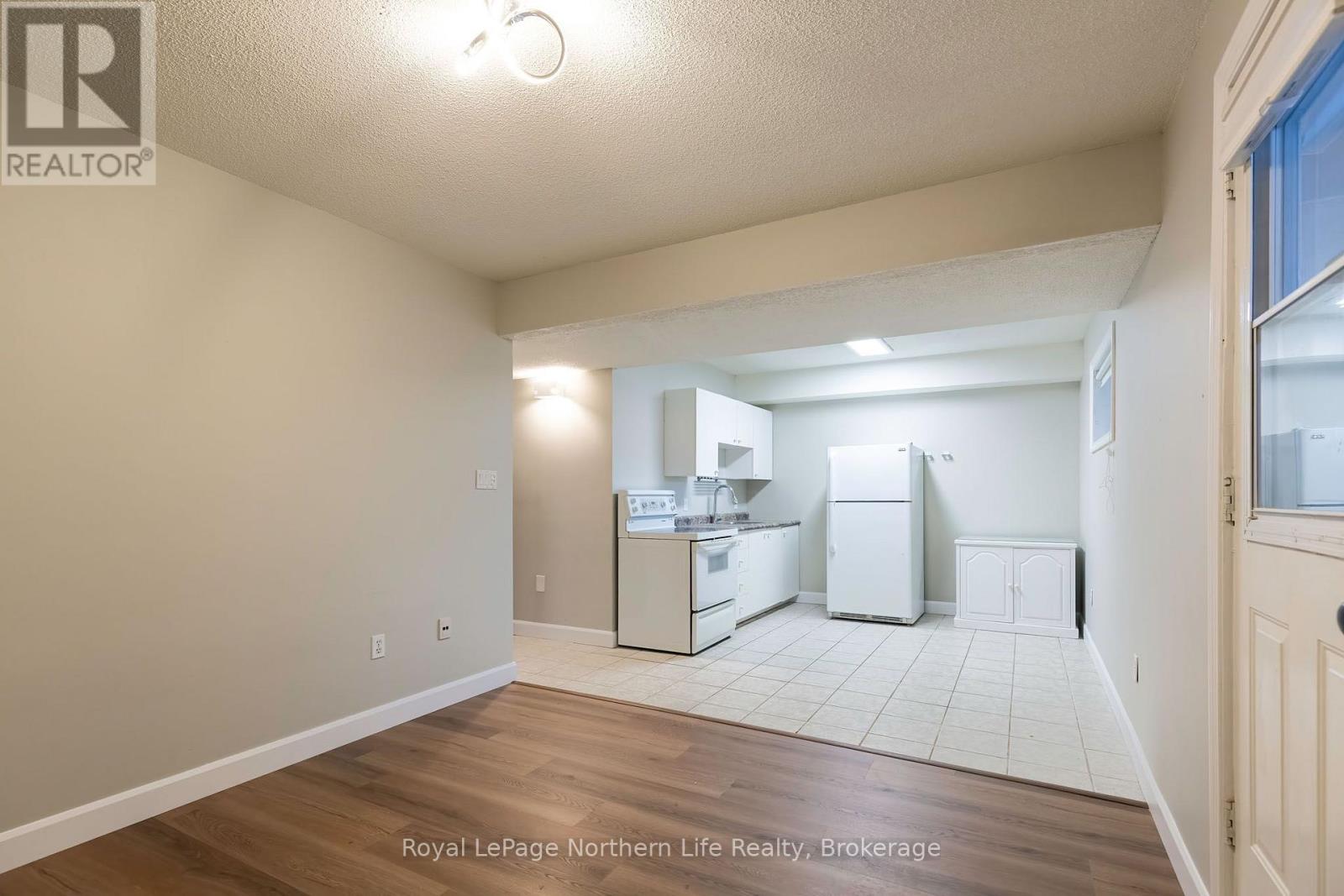 511 BROMLEY AVENUE - Image 33
