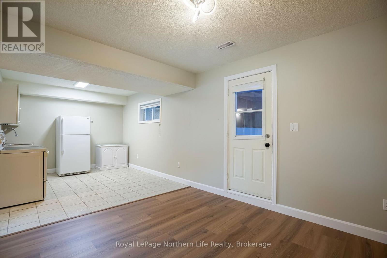 511 BROMLEY AVENUE - Image 34