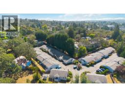 9 3966 Cedar Hill Cross Rd, Saanich, BC V8P5R4 Photo 50