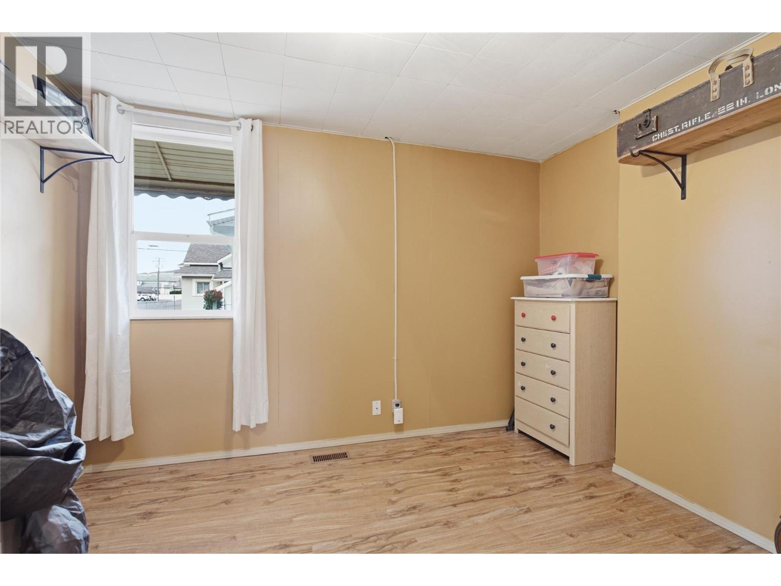 2276 Coldwater Avenue - 13