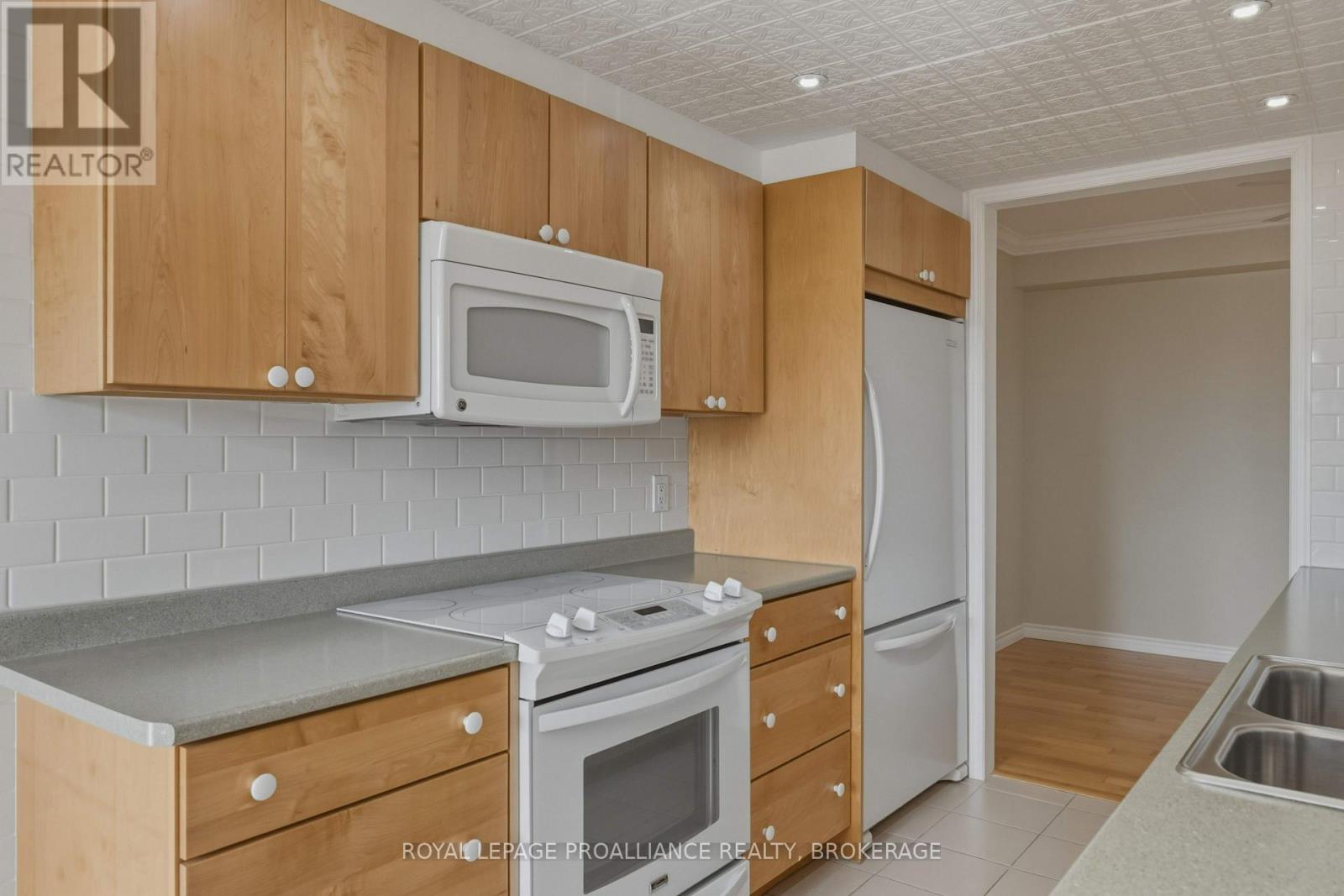 649 Davis Drive — photo 12