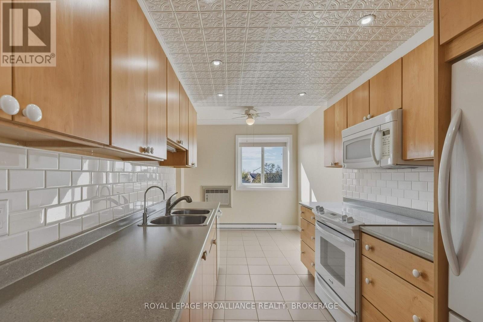 649 Davis Drive — photo 14