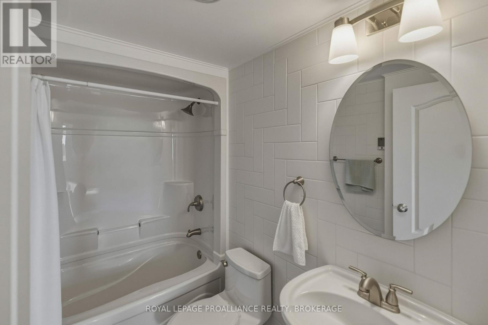 649 Davis Drive — photo 19