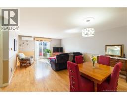 43 Dométhilde Crescent, photo 2
