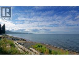 156&160 Harlech Rd, Qualicum Beach, BC V9K1G9 Photo 6