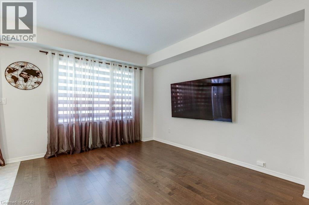 80 Oaktree Drive — photo 18