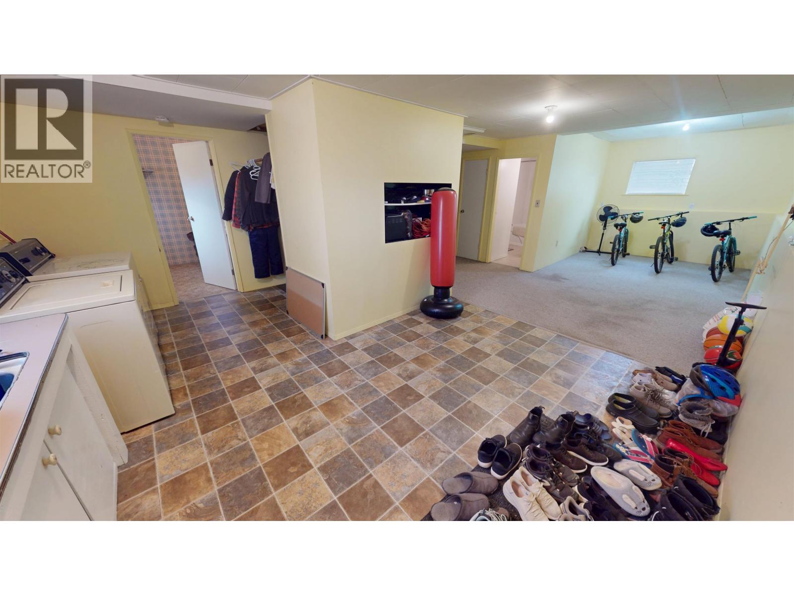 1136 YORSTON AVENUE - Image 17
