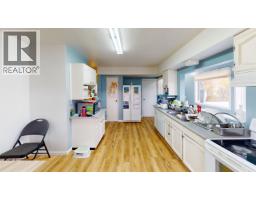1136 Yorston Avenue, Quesnel, BC V2J3B4 Photo 9