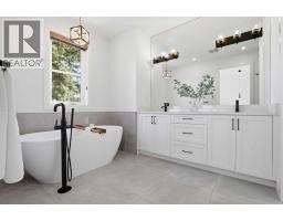 2635 34 Street SW - photo 21