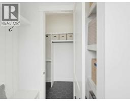 2635 34 Street SW - photo 14