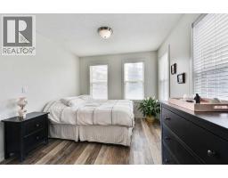 228, 2233 34 Avenue SW - photo 9