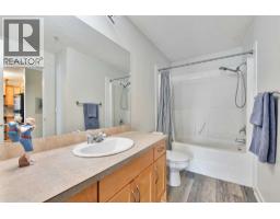 228, 2233 34 Avenue SW - photo 10