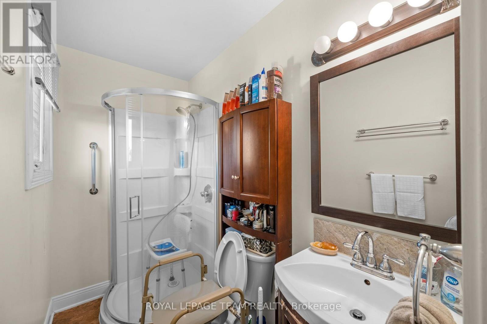 19 PARKLAND CRESCENT - 15