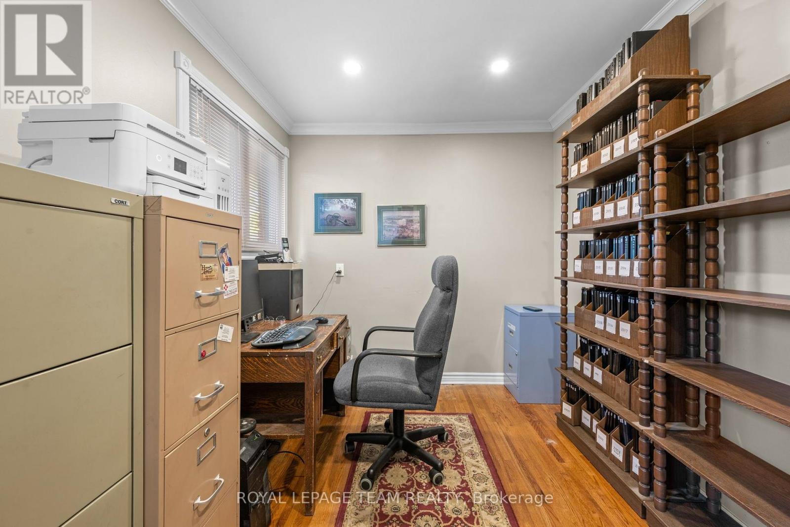 19 PARKLAND CRESCENT - 18