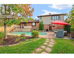 19 Parkland Crescent, Ottawa, ON K2H5V3 Photo 22
