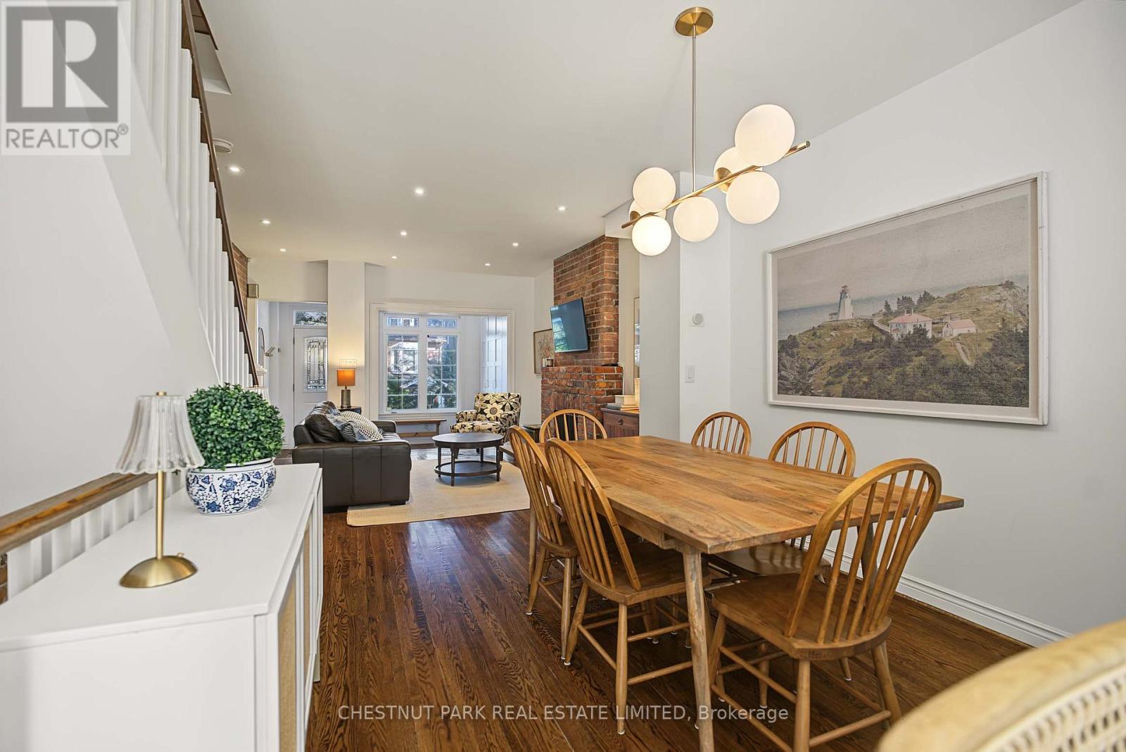 15 Millbrook Crescent, Toronto, ON photo 13