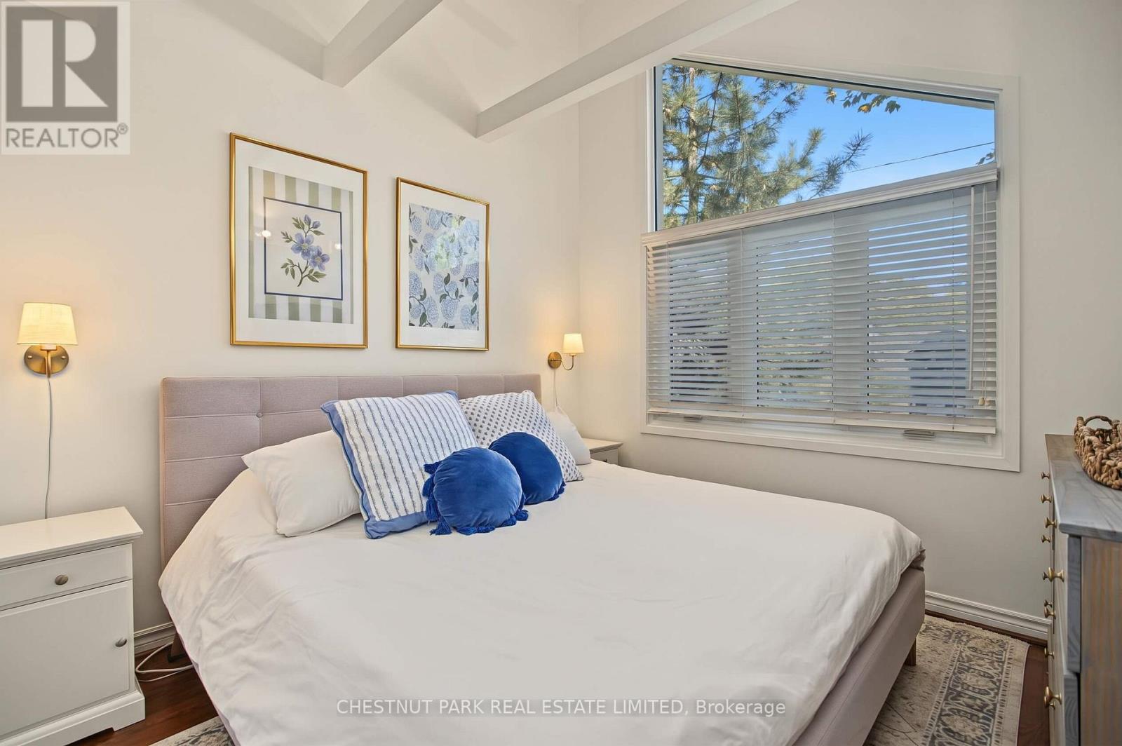 15 Millbrook Crescent, Toronto, ON photo 20