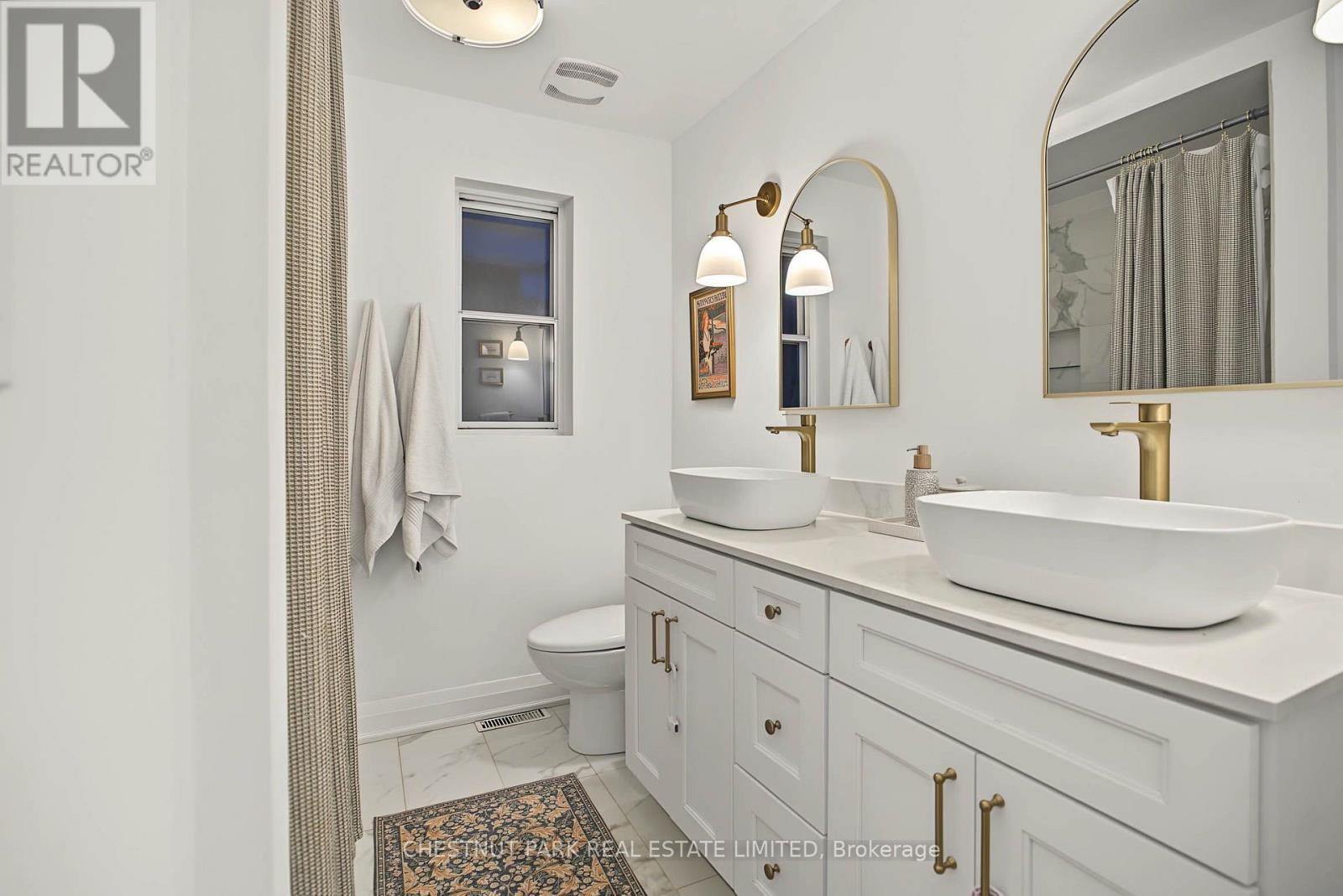 15 Millbrook Crescent, Toronto, ON photo 29