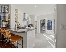 15 Millbrook Crescent, Toronto, ON M4K1H2 Photo 16
