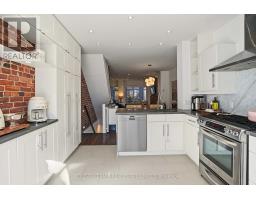 15 Millbrook Crescent, Toronto, ON M4K1H2 Photo 18