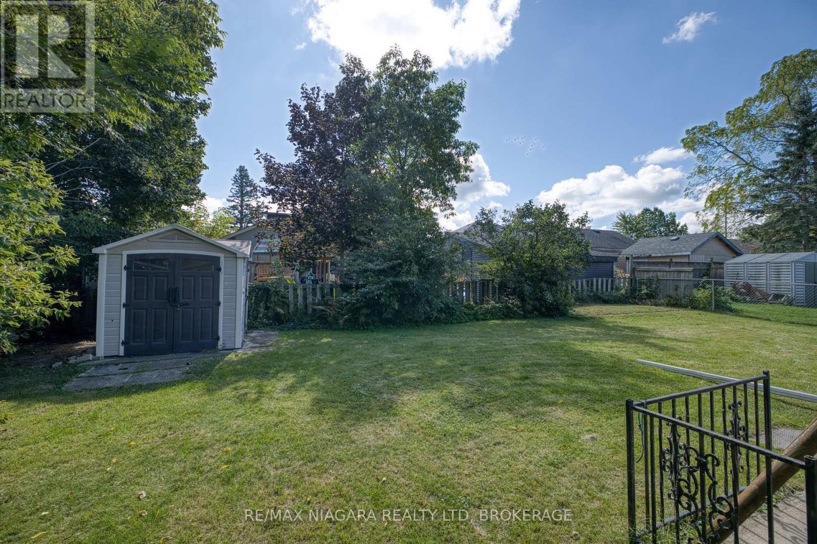 4166 Chippawa Parkway — photo 33