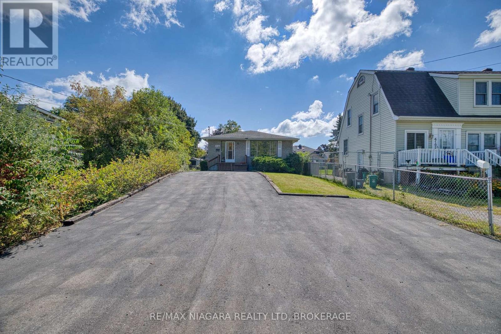 4166 Chippawa Parkway — photo 39