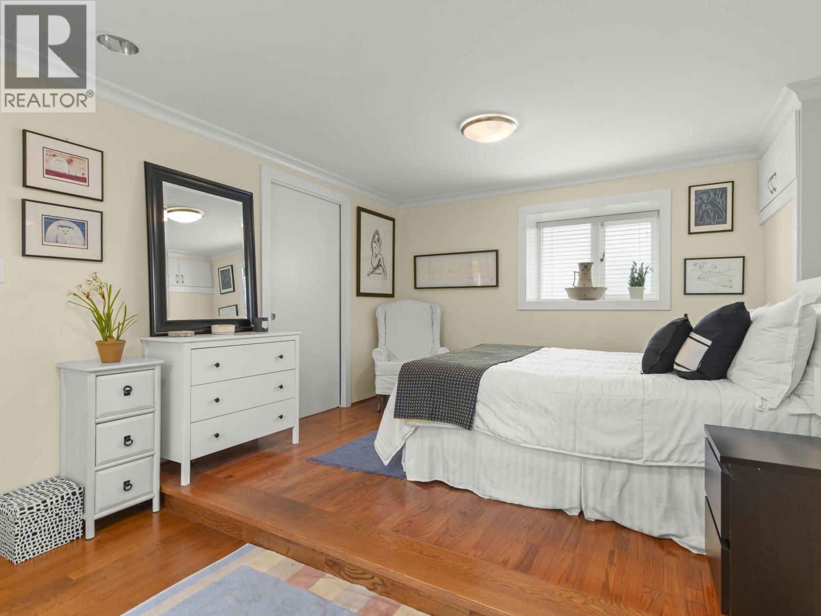 Photo of 101 2535 YORK AVENUE 20