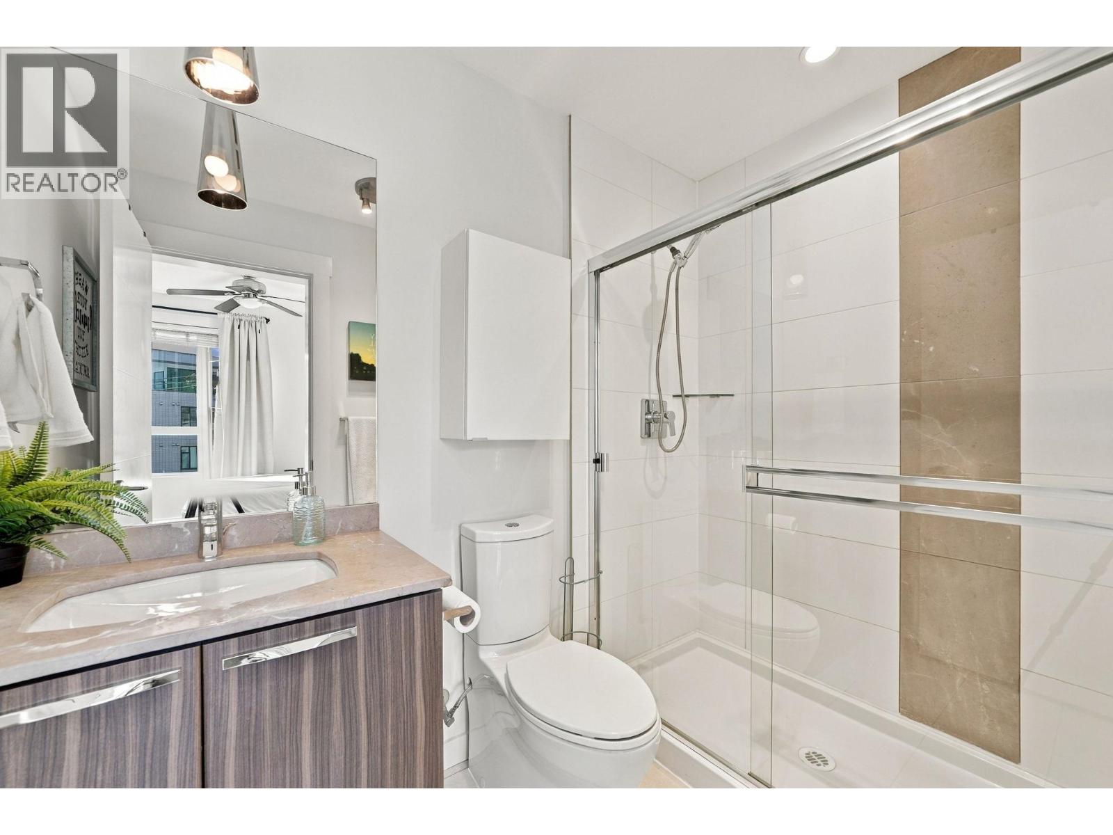 Photo of 409 733 W 14TH STREET 20