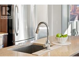 409 733 W 14th Street, North Vancouver, BC V7M0C6 Photo 9