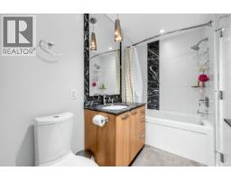 307 733 W 14th Street, North Vancouver, BC V7M0C6 Photo 11