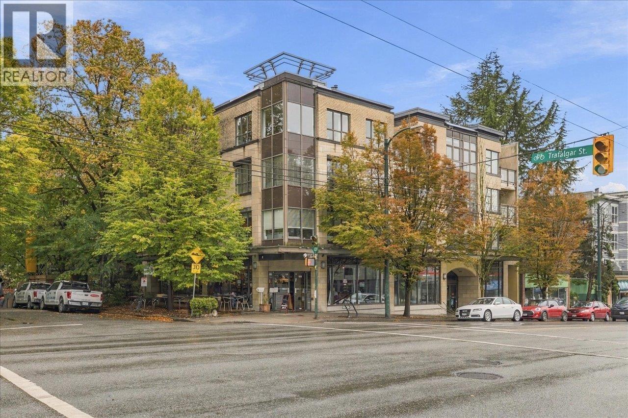Photo of 303 2015 TRAFALGAR STREET 27