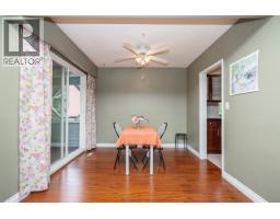 902 Wallace Wynd, Port Moody, BC V3H1B5 Photo 11