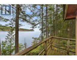 707 Wilks Road, Mayne Island, BC V0N2J1 Photo 13