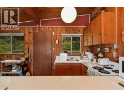 707 Wilks Road, Mayne Island, BC V0N2J1 Photo 16