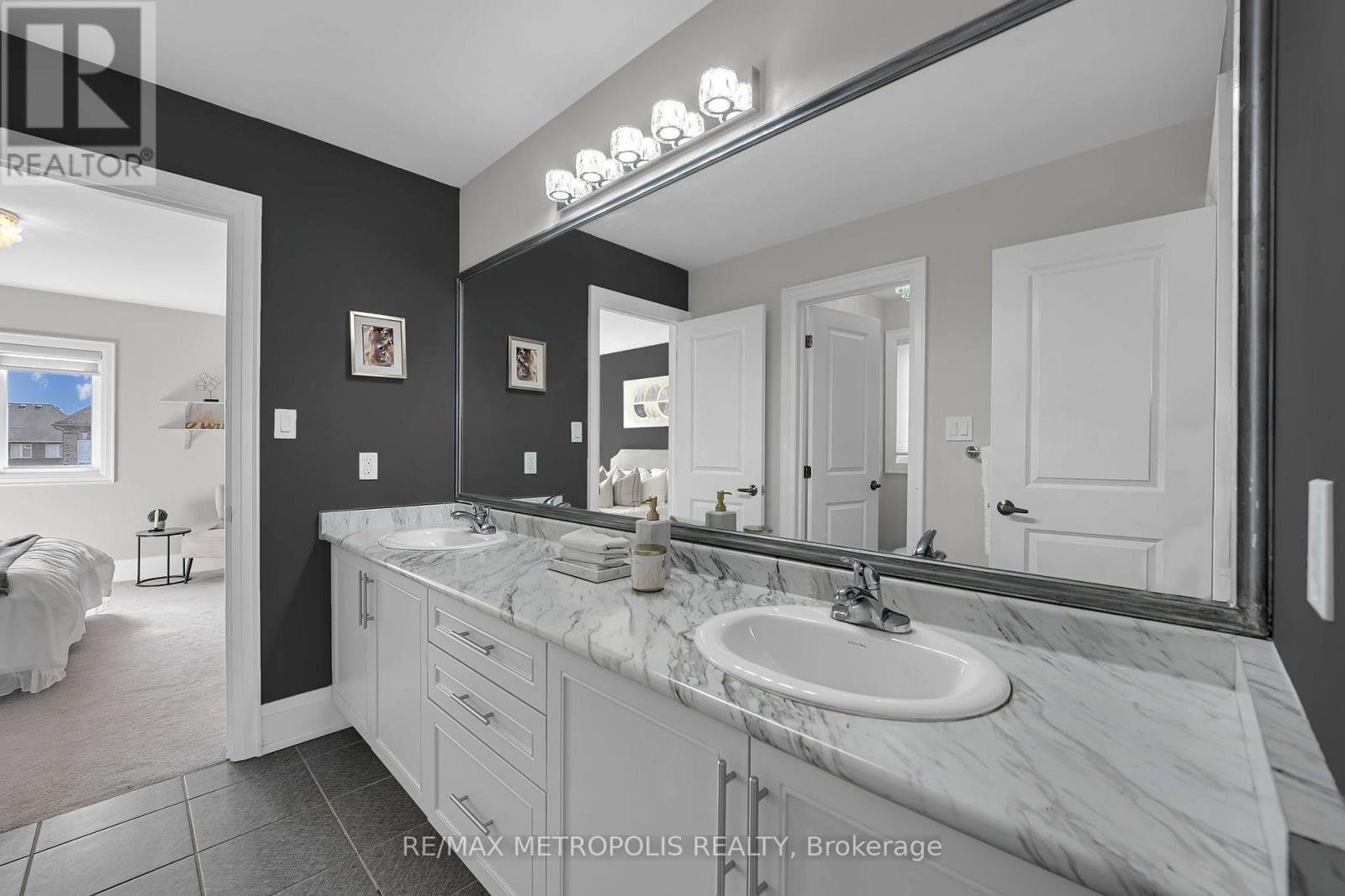 783 GREEN STREET - 25