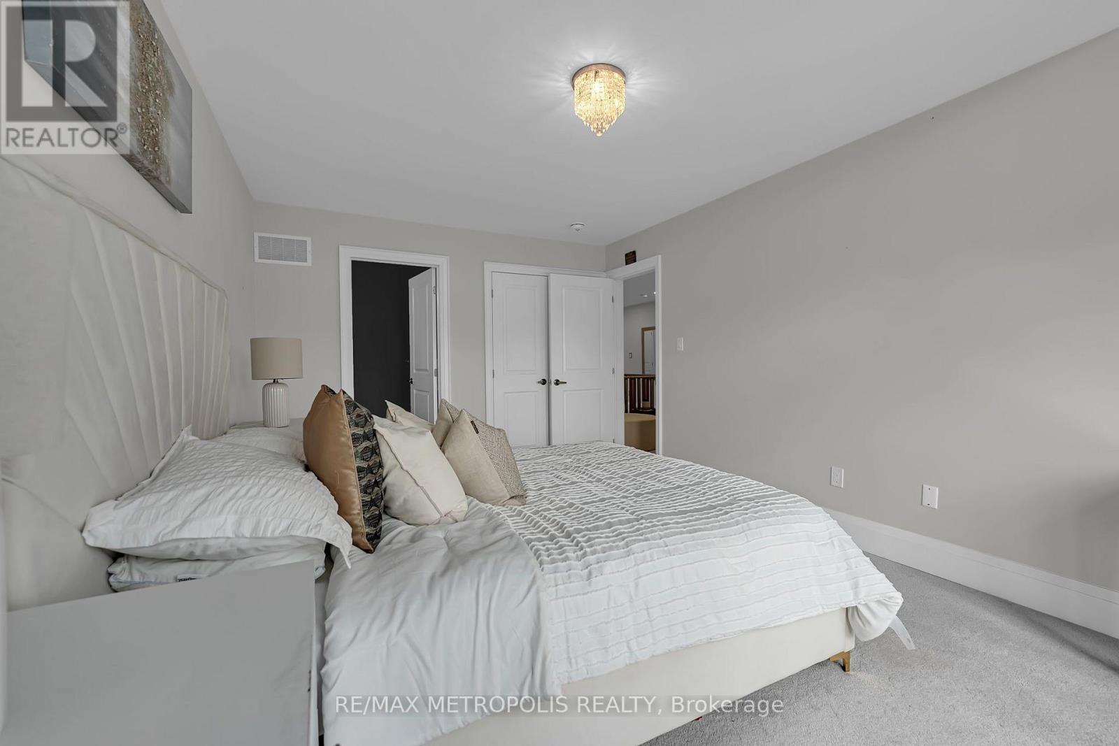 783 Green Street, Innisfil, ON photo 32