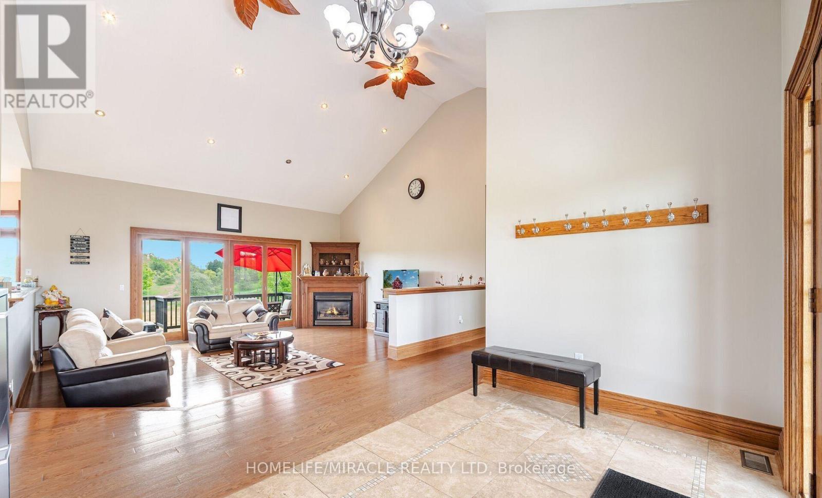 1029 Concession 3 Road, Adjala-Tosorontio, ON photo 18