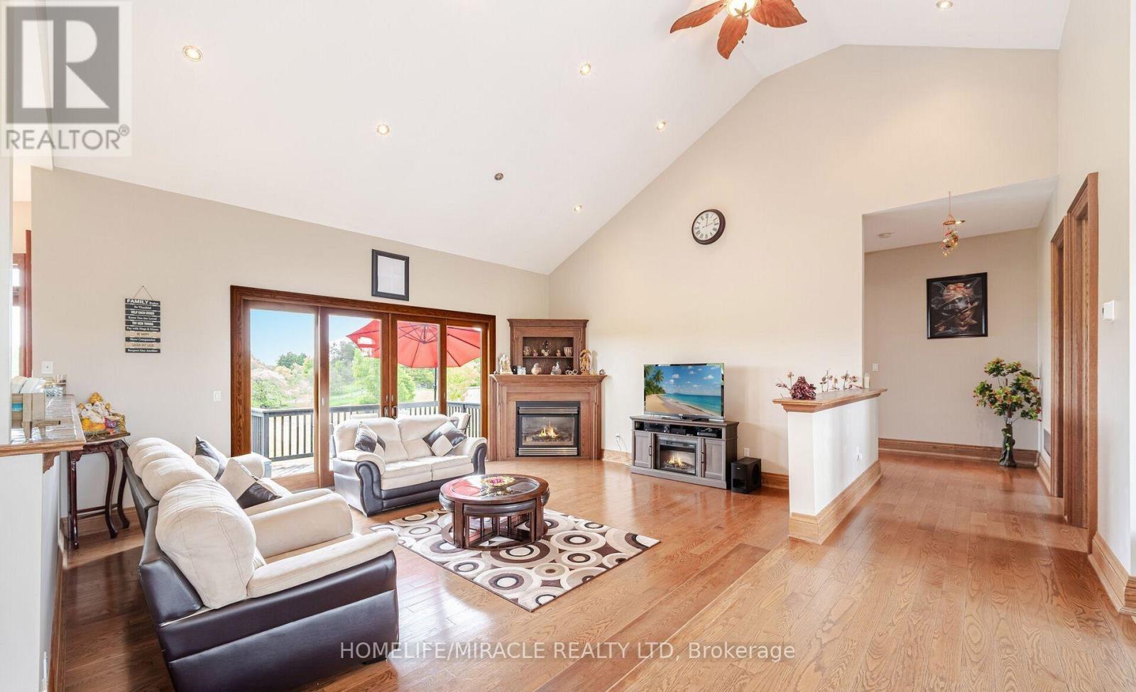 1029 Concession 3 Road, Adjala-Tosorontio, ON photo 7