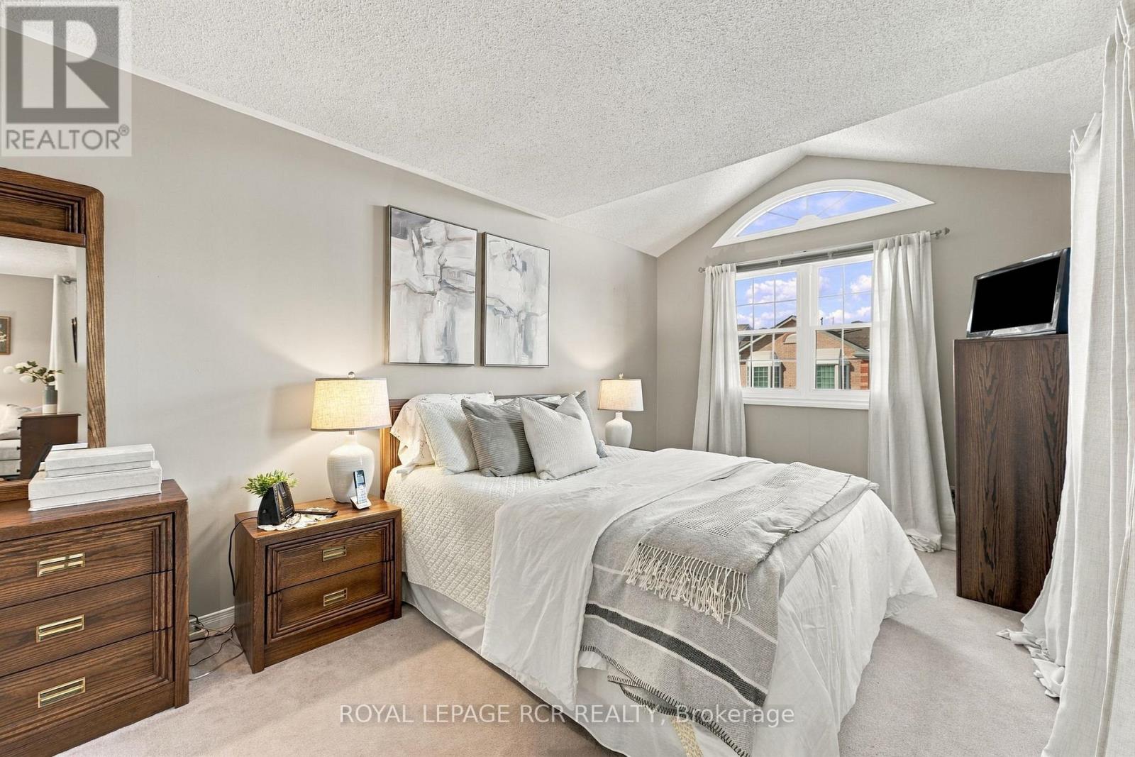 707 Caradonna Crescent, Newmarket, ON photo 20