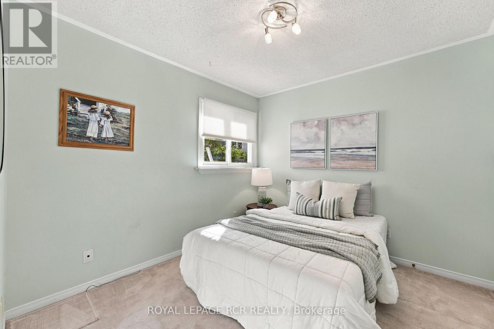 707 Caradonna Crescent, Newmarket, ON photo 24