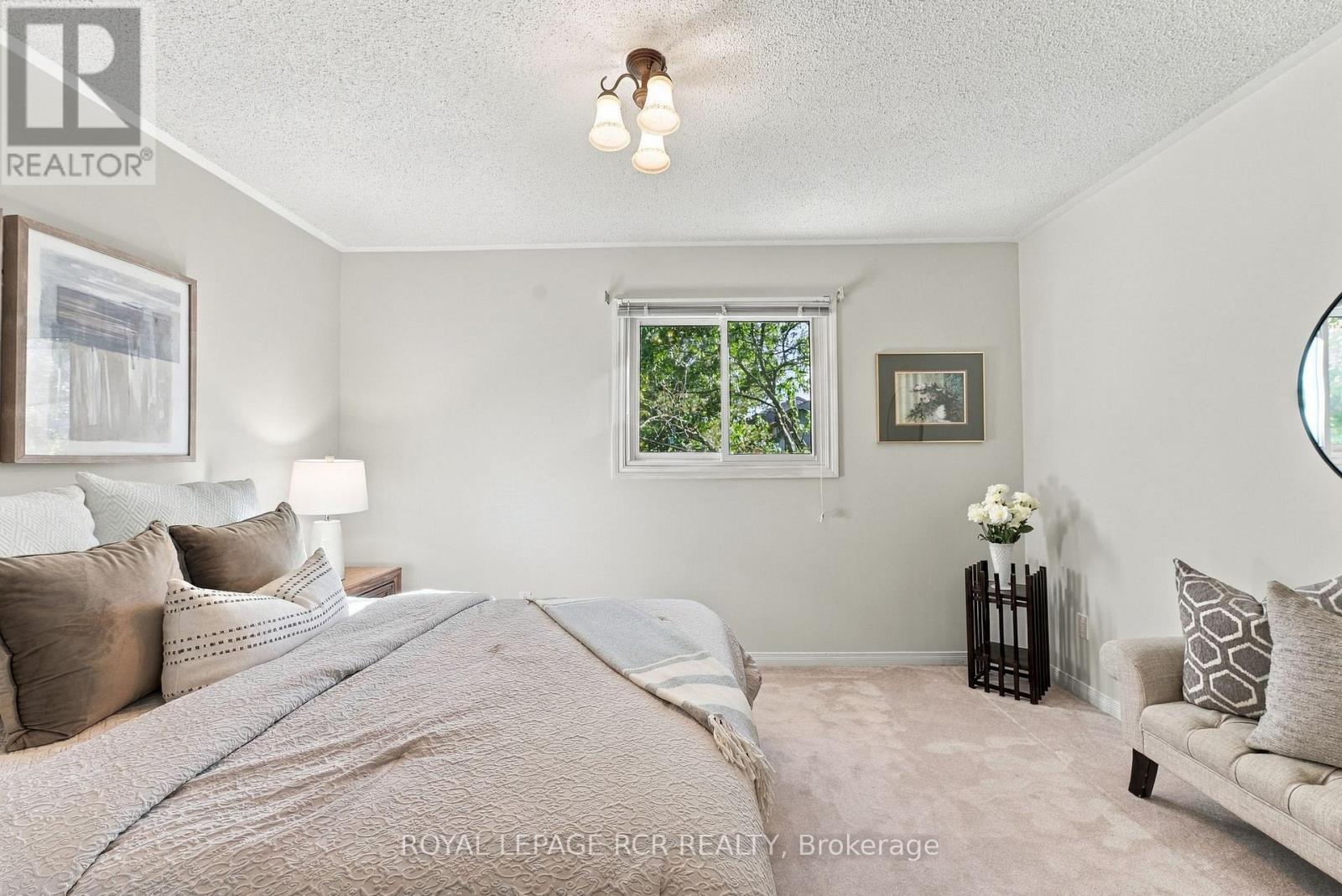 707 Caradonna Crescent, Newmarket, ON photo 27