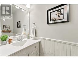 707 Caradonna Crescent, Newmarket, ON L3X1W5 Photo 12