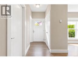 Kitchen - 18 1515 Keating Cross Rd, Central Saanich, BC V8M1W9 Photo 8