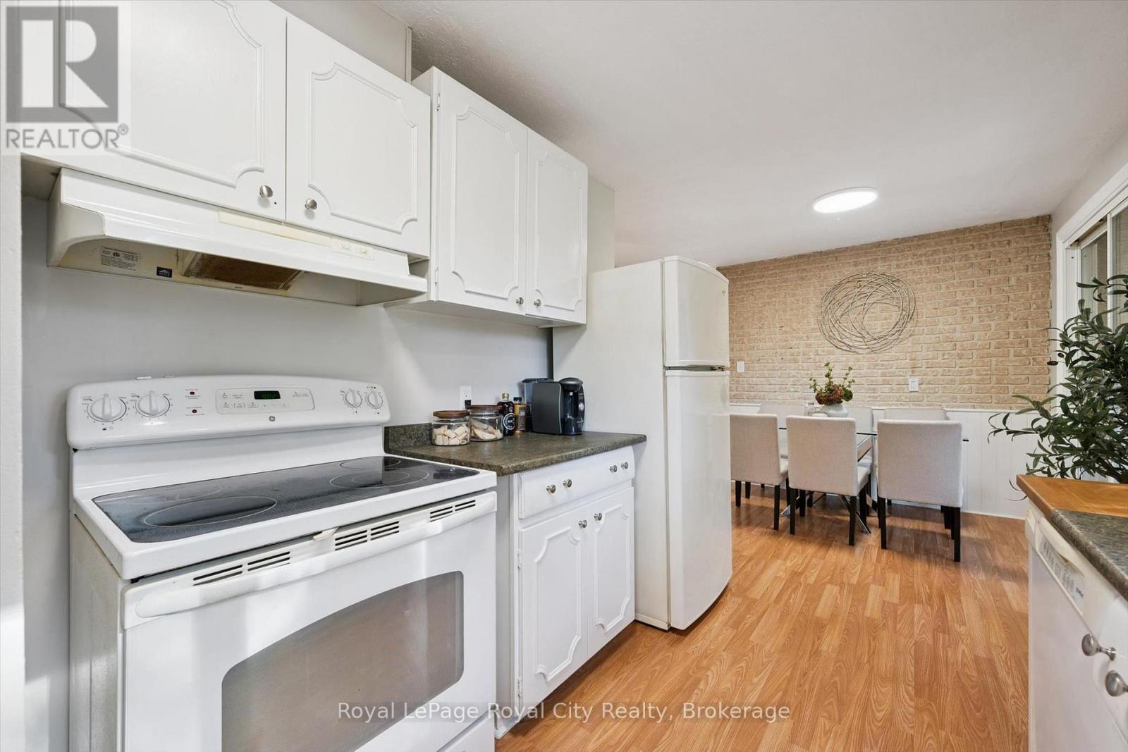 7065 FIFE ROAD, Guelph (Willow West/Sugarbush/West Acres) — photo 9