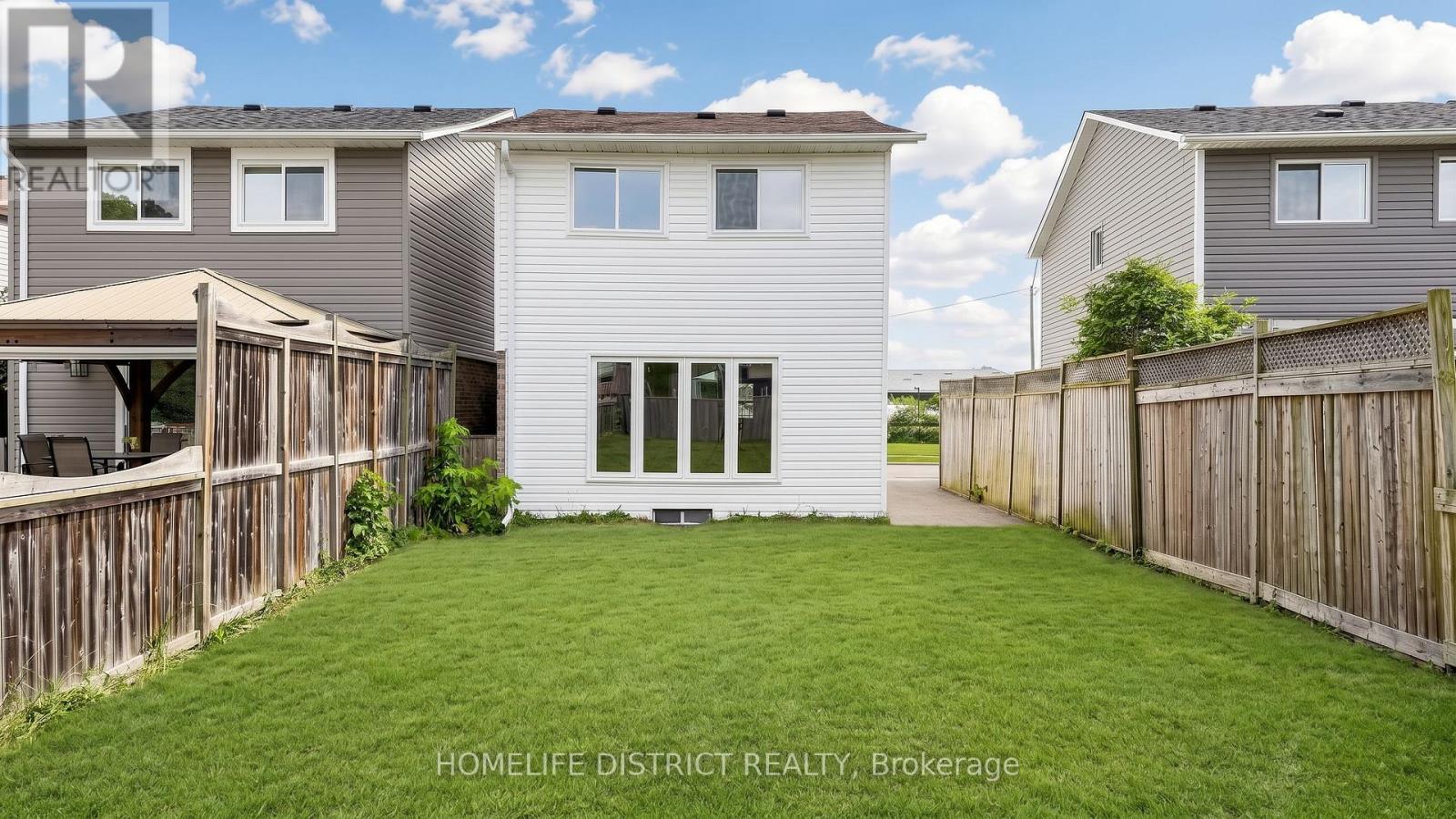 424 Chaleur Avenue — photo 17