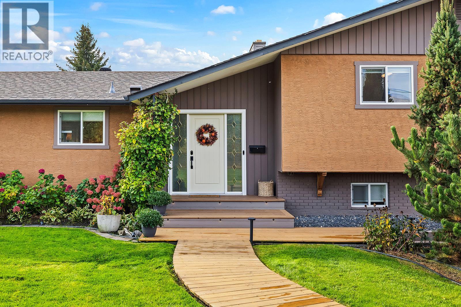  901 Ogden Road, West Kelowna
