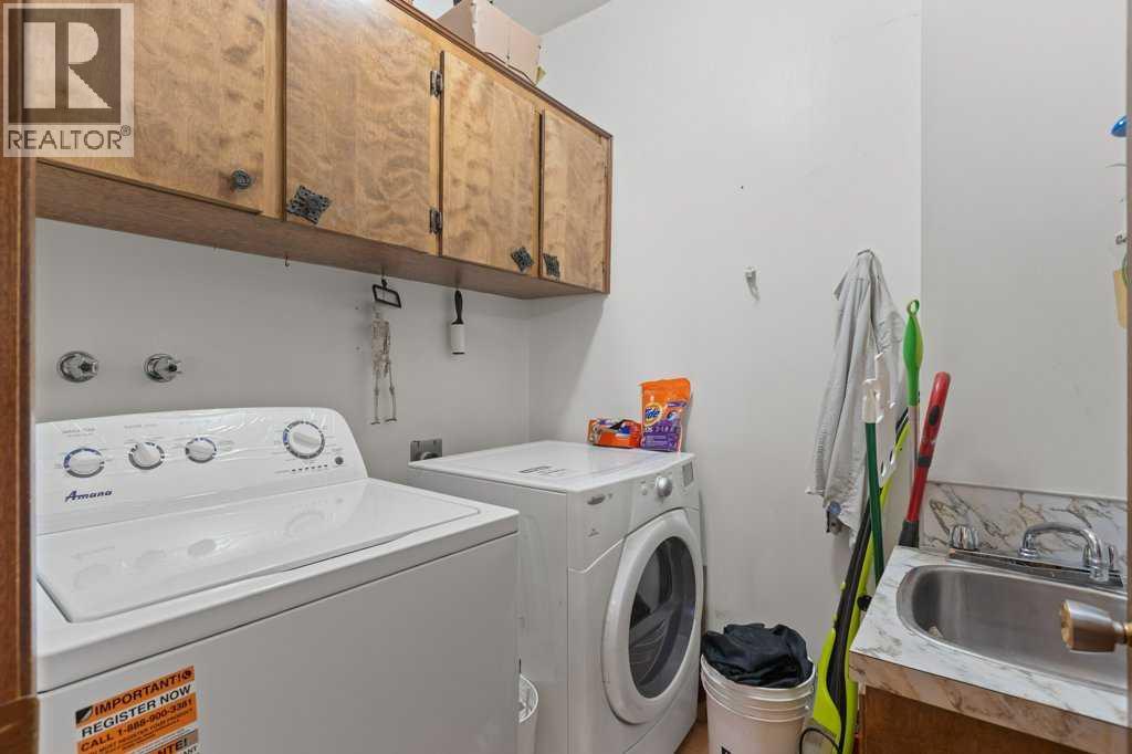 938 41 Street SW - 13