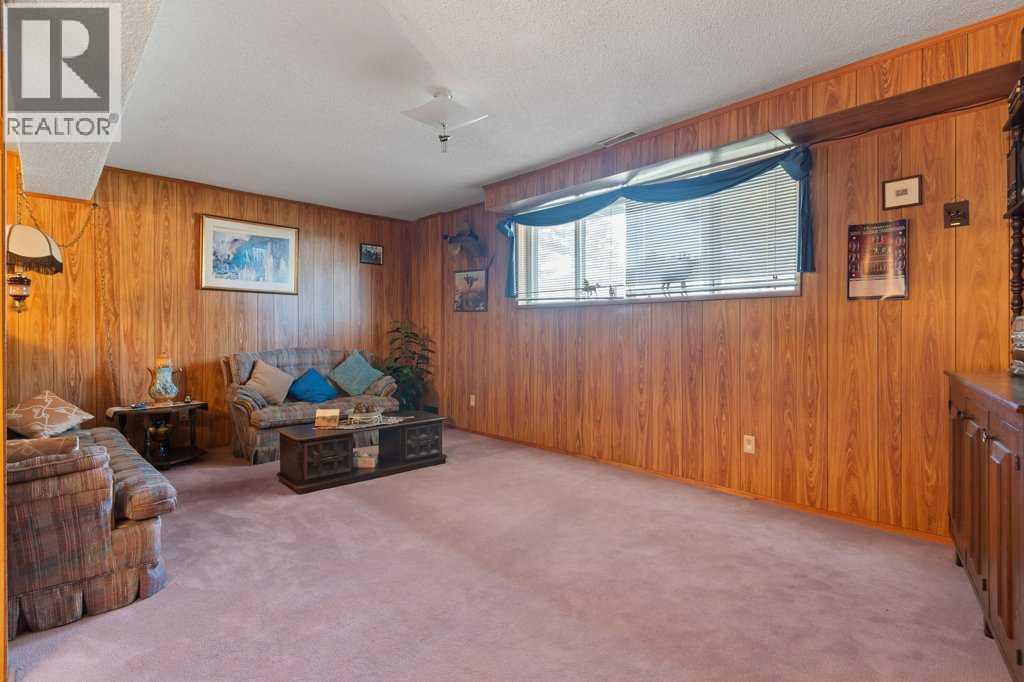 938 41 Street SW - 41