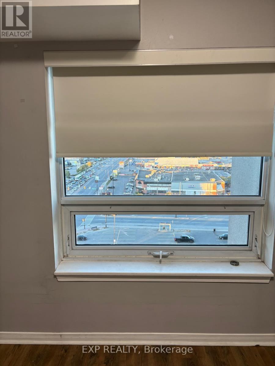 215 Queen Street East — photo 16