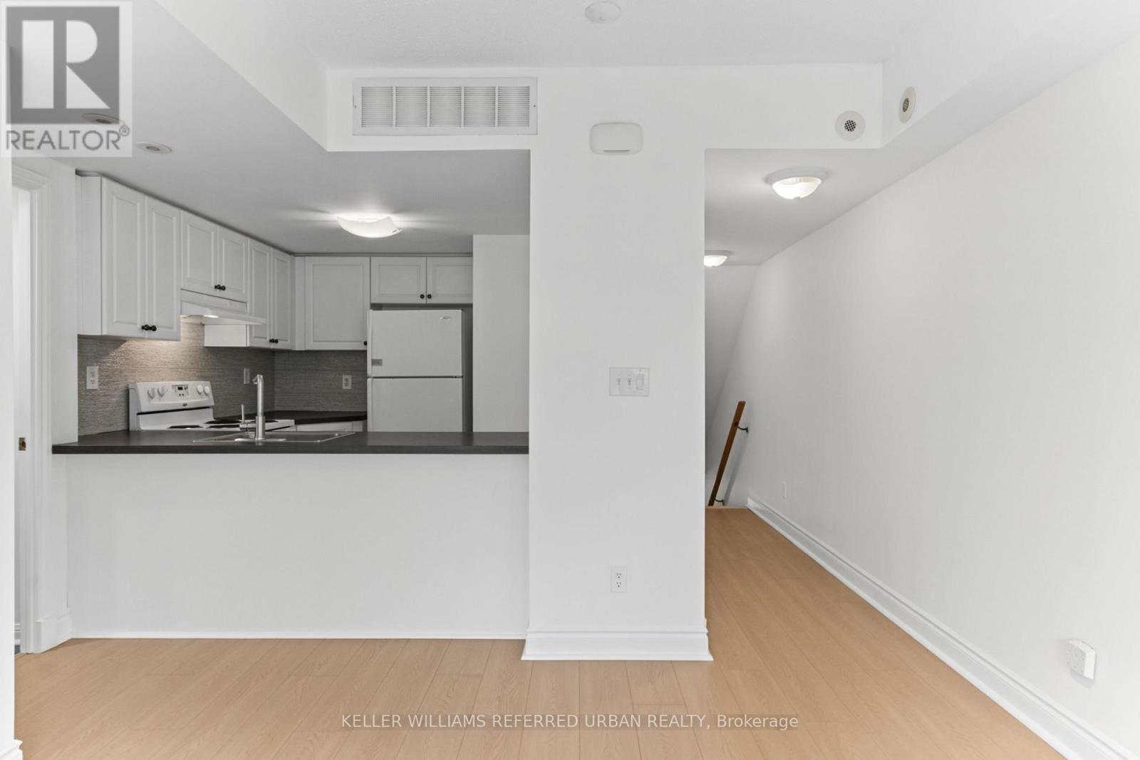 #2016 3035 FINCH AVENUE W - 12